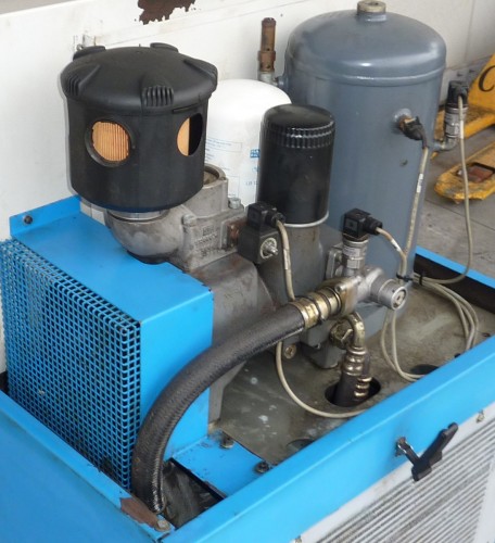 Compressore a vite usato Compair L 18 serie havy metal - Plastin Gold